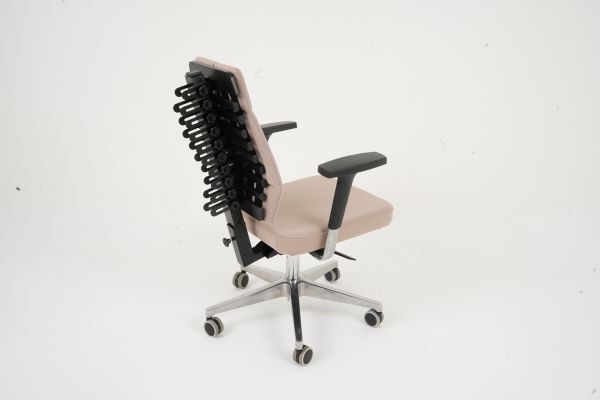 Cadeira Ergonômica com Apoio Lombar Regulável Modelo Slim